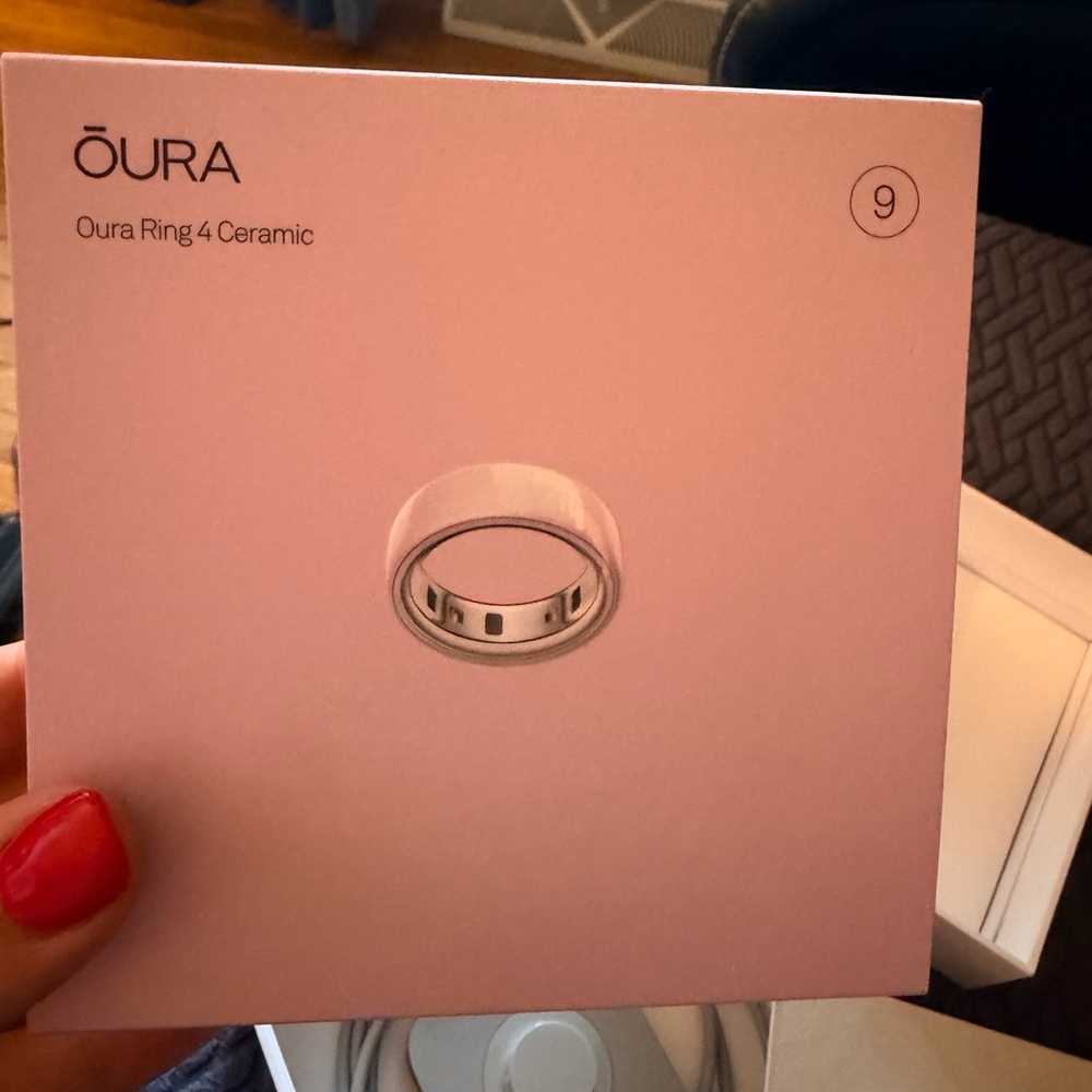 Oura Ring 4 Ceramic Smart Ring - Pink (Size 9)